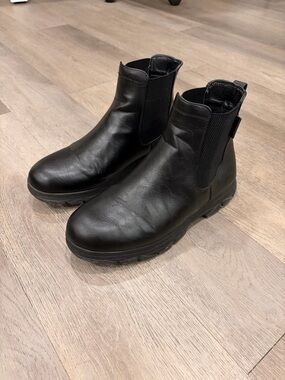 Nautica Black Leather Chelsea Boots